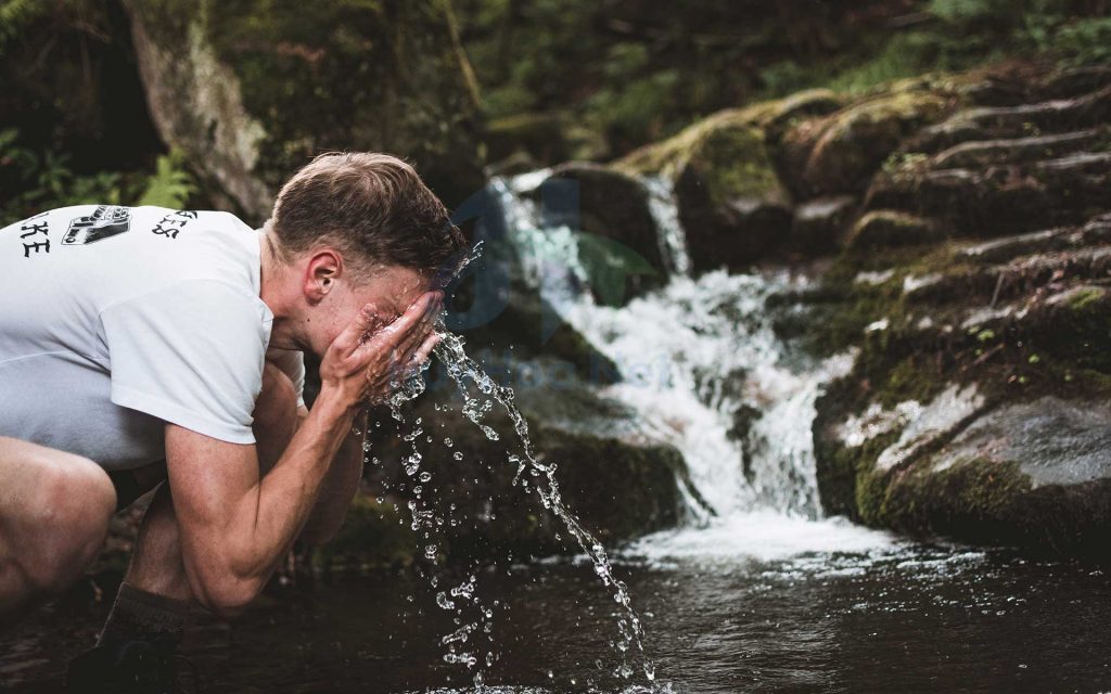 Ngoài việc chọn loại sữa rửa mặt phù hợp, cách rửa mặt đúng cách giúp làn da sạch sẽ