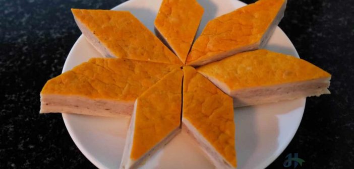 Uoc Le Pork Pies - a Famous Ancient Trade Village in Hanoi 5 The "cha que", a specialty of the village of Uoc Le