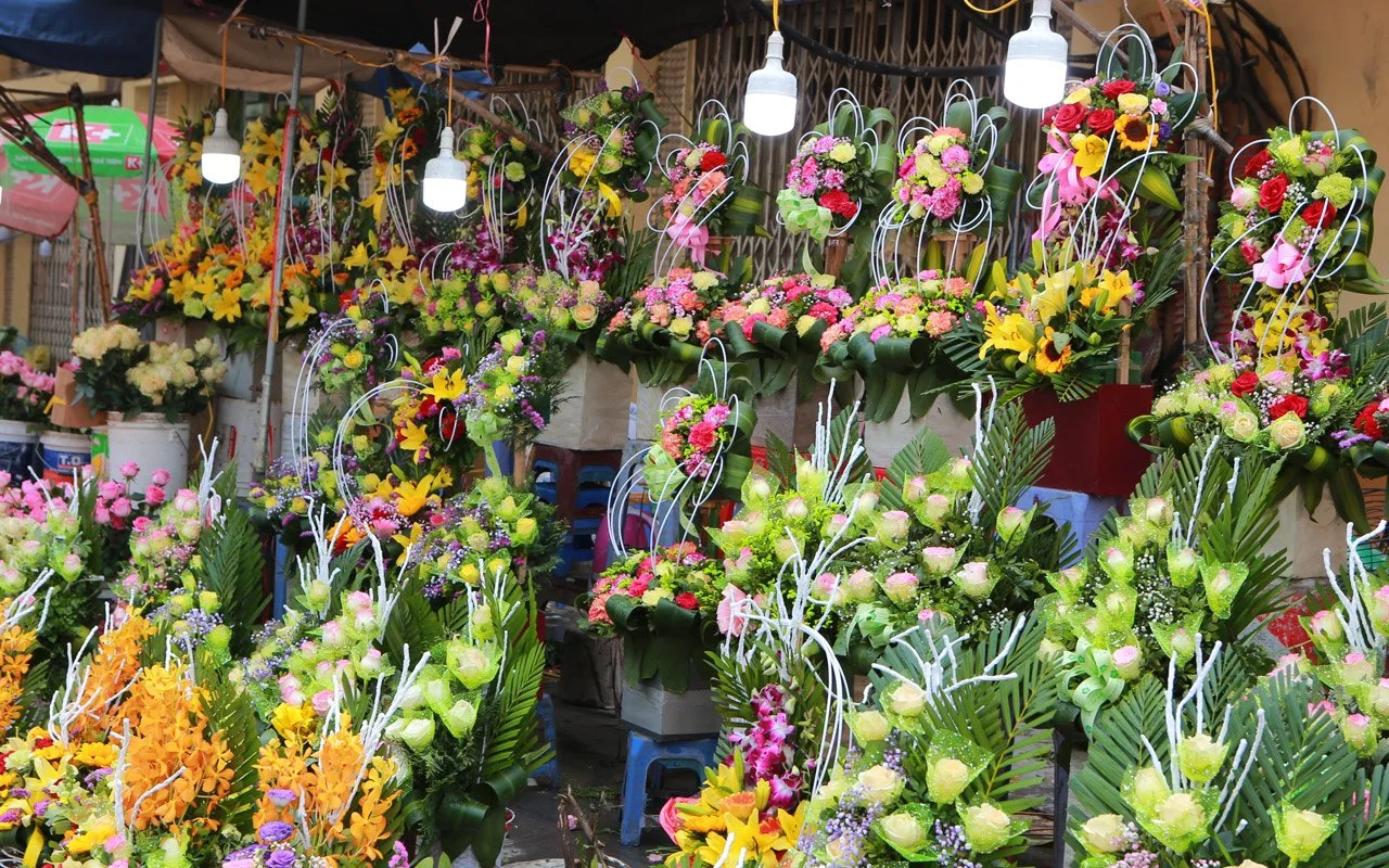 The beauty of Hanoi in 12 months 1 flower shops