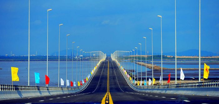 Tan Vu - Lach Huyen Bridge - longest sea crossing bridge in Vietnam