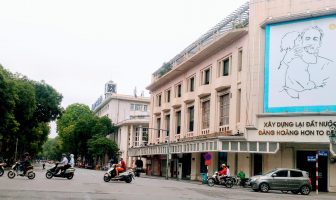 Dinh Tien Hoang Street