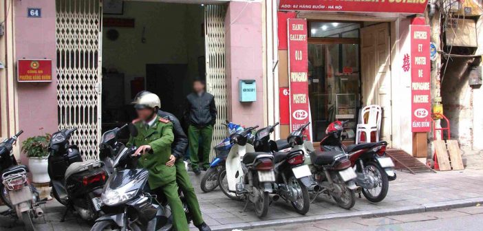 Hang Buom Street - A Mall In The Hanoi Old Quarter Area 6 Hang Buom Wards Police - 64 Hang Buom Street