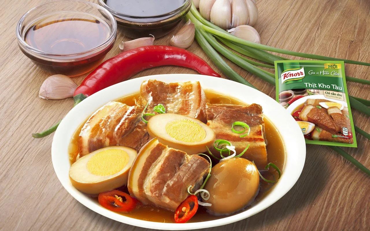 Thit Kho Trung - Vietnamese Traditional Foods For Tet Holiday Thit Kho Trung - Vietnamese Traditional Foods For Tet Holiday
