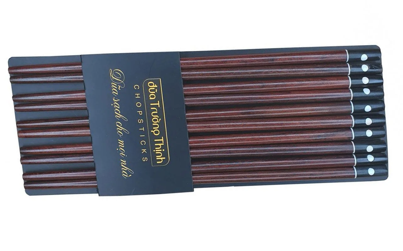 Chopsticks are a very compact and cheap souvenir in Vietnam Chopsticks are a very compact and cheap souvenir in Vietnam