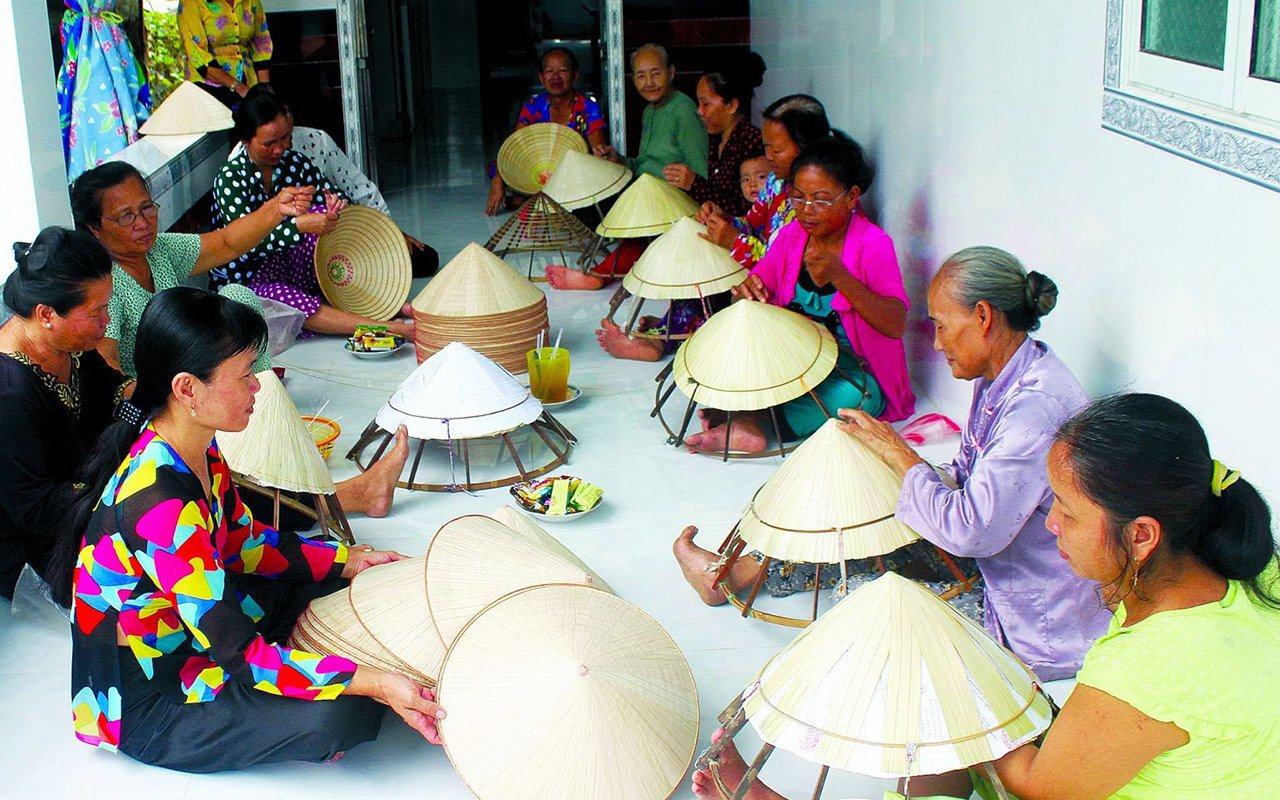 Vietnamese conical hats are completely handmade